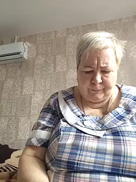 Snapshot of EffectFiona chatting on March 2025 05:52:01 AM EffectFiona online show from March 2025 05:52:01 AM