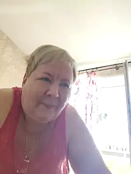 Snapshot of EffectFiona chatting on March 2025 08:37:02 AM EffectFiona online show from March 2025 08:37:02 AM
