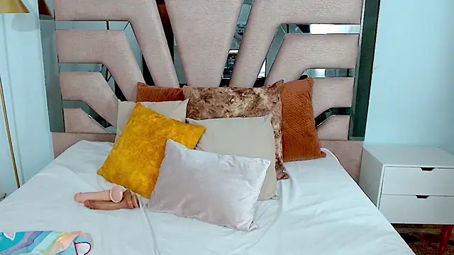 sophia hadid online show from January 2025 08:36:01 PM