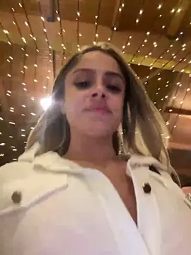 Snapshot of BritneyDimond chatting on December 2024 08:18:02 PM BritneyDimond online show from December 2024 08:18:02 PM