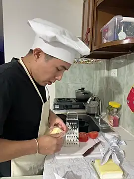 andrewmhilton  online show from March 2025 03:32:02 AM