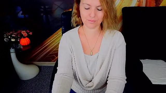 EmmaxPark online show from November 2025 06:45:02 AM