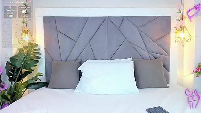 KiarhaTrixie online show from October 2025 11:28:02 AM