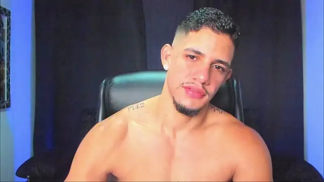 jhonnysnow17 online show from November 2025 04:28:02 PM