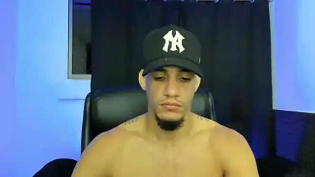 jhonnysnow17 online show from April 2026 06:25:02 AM