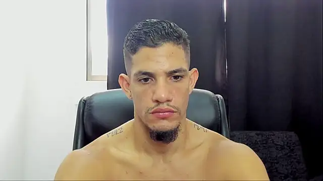 jhonnysnow17 online show from April 2026 07:42:01 PM