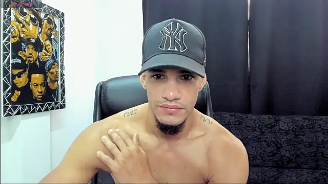 jhonnysnow17 online show from May 2026 03:28:01 PM
