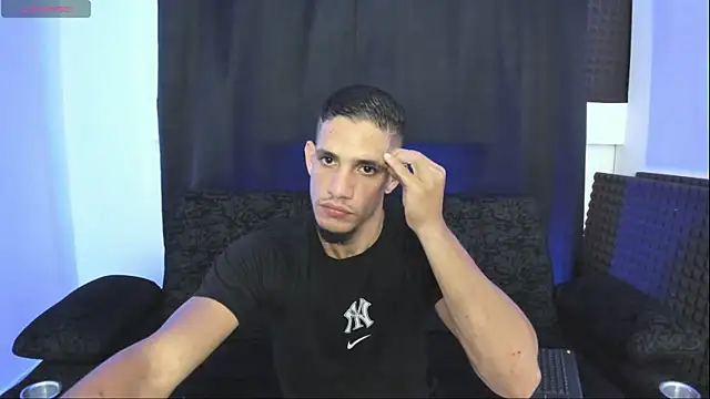 jhonnysnow17 online show from May 2026 08:43:02 AM