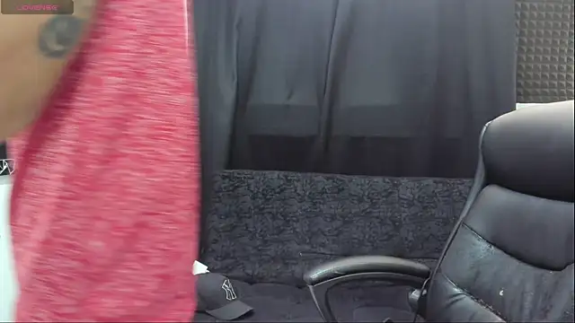 jhonnysnow17 online show from May 2026 03:11:01 PM