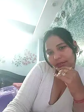 Poojabhabi101 online show from February 2026 07:12:01 AM