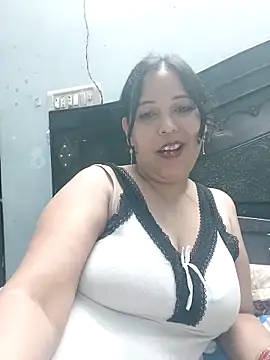 Poojabhabi101 online show from May 2026 05:31:01 PM