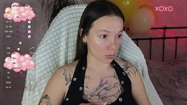 lil luna x online show from February 2026 07:53:01 PM