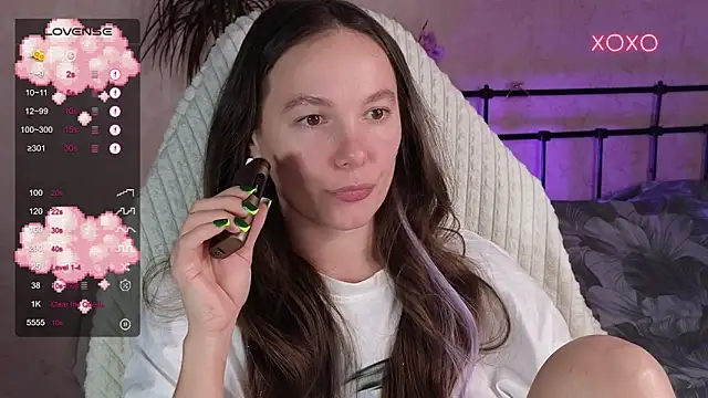 Snapshot of lil_luna_x chatting on March 2026 08:03:01 PM lil luna x online show from March 2026 08:03:01 PM