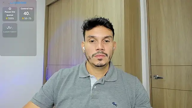 Snapshot of alejandro_stark chatting on October 2025 11:11:02 PM alejandro stark online show from October 2025 11:11:02 PM