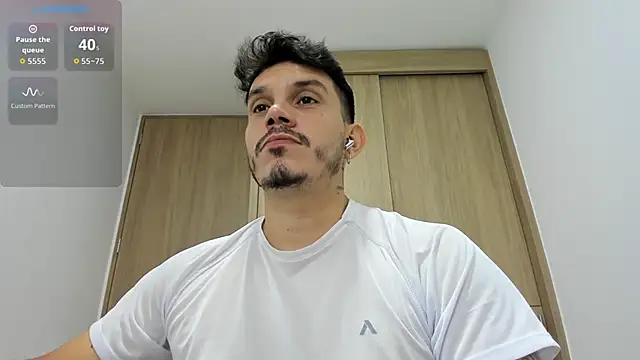 Snapshot of alejandro_stark chatting on October 2025 10:39:02 PM alejandro stark online show from October 2025 10:39:02 PM