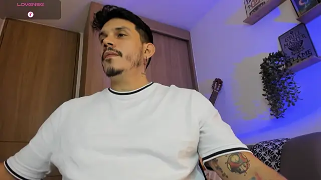 alejandro stark online show from June 2026 10:56:02 PM