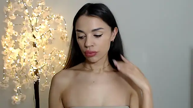 Mika Gold online show from September 2025 10:30:01 AM