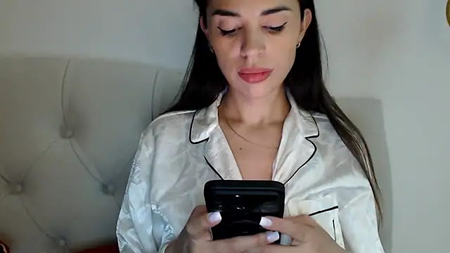 Mika Gold online show from October 2025 06:08:02 PM