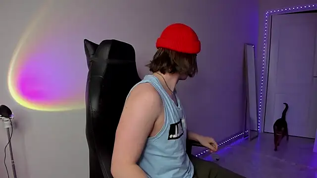 Vincent Strong online show from March 2025 01:17:02 AM