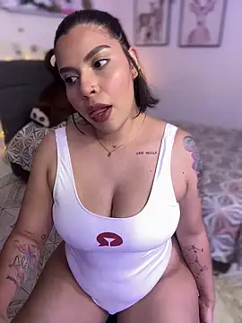 Snapshot of GigiiStone chatting on March 2025 10:10:01 PM GigiiStone online show from March 2025 10:10:01 PM