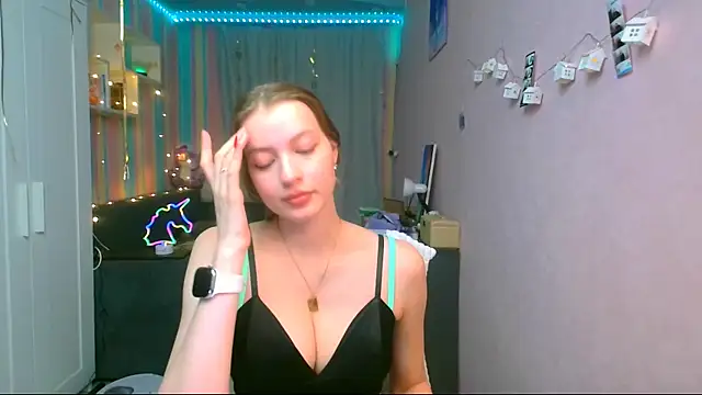 Snapshot of __Aphrodita__wow__ chatting on February 2025 01:33:02 PM Aphrodita wow online show from February 2025 01:33:02 PM