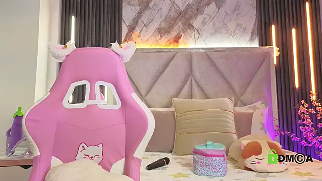 Happy tits online show from March 2026 02:39:02 PM