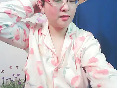 xiaorou-z online show from December 2025 03:17:01 PM