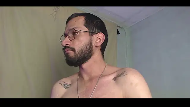 Snapshot of Andres_ramsey chatting on January 2025 03:39:02 AM Andres ramsey online show from January 2025 03:39:02 AM