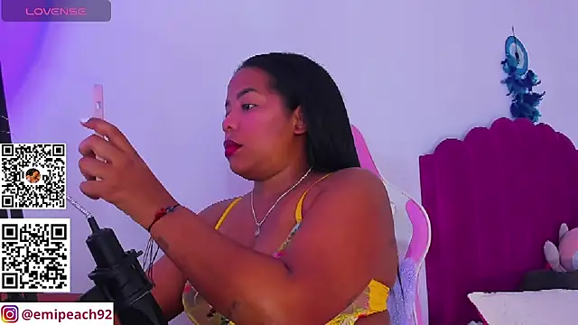 Snapshot of samanthaabloom chatting on July 2026 02:29:01 AM samanthaabloom online show from July 2026 02:29:01 AM