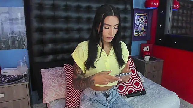 Taly Fox online show from November 2025 11:03:01 PM