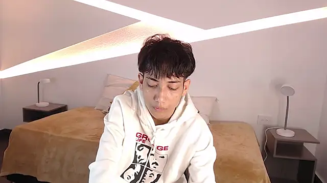 hot little bunny online show from January 2025 08:56:02 PM