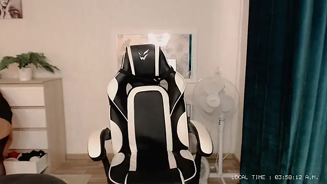 Lola Richie online show from March 2025 10:59:02 AM