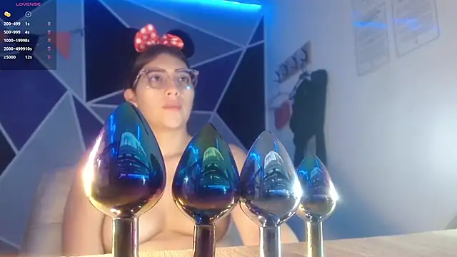 DaMikaela  online show from October 2025 07:34:01 PM