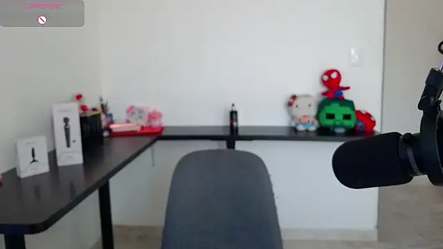 Ania jones online show from May 2026 10:15:02 PM