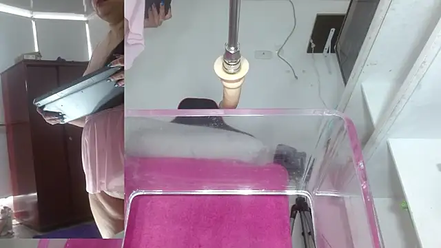 Snapshot of sammyEvans__ chatting on October 2025 01:46:02 PM sammyEvans online show from October 2025 01:46:02 PM