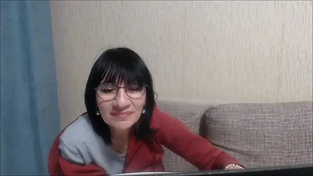 Snapshot of Erica95Bloom chatting on February 2025 08:53:02 PM Erica95Bloom online show from February 2025 08:53:02 PM