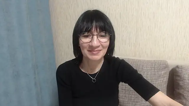 Snapshot of Erica95Bloom chatting on March 2025 02:40:01 PM Erica95Bloom online show from March 2025 02:40:01 PM