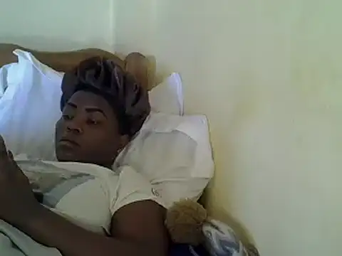 Snapshot of sweet-frida22 chatting on February 2025 06:56:02 AM sweet-frida22 online show from February 2025 06:56:02 AM