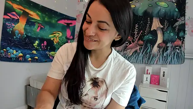 LovelyAzucena online show from October 2025 02:18:01 PM