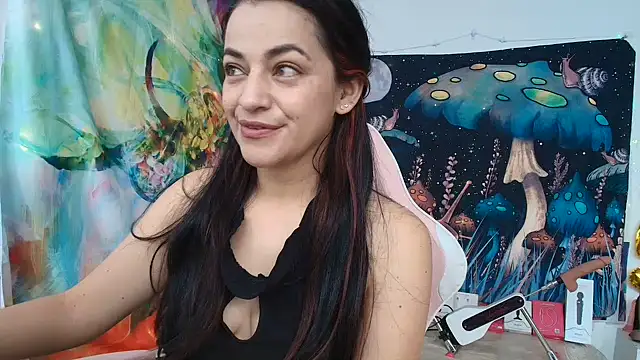 LovelyAzucena online show from June 2026 12:55:02 PM