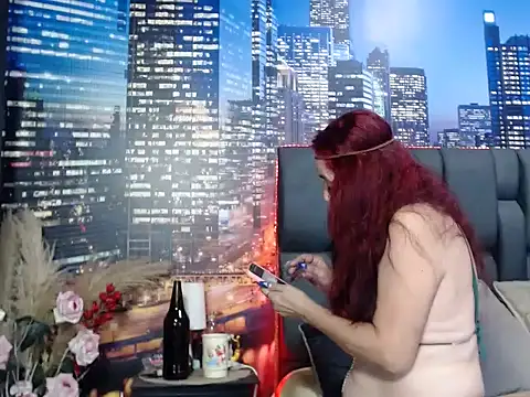 Lucy mature8 online show from September 2025 07:05:01 PM