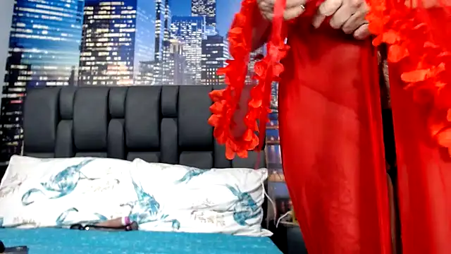 Snapshot of Lucy_mature8 chatting on February 2026 05:44:01 PM Lucy mature8 online show from February 2026 05:44:01 PM