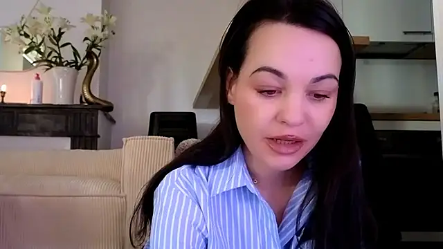 Snapshot of Lilie_romeo chatting on December 2024 11:24:01 AM Lilie romeo online show from December 2024 11:24:01 AM