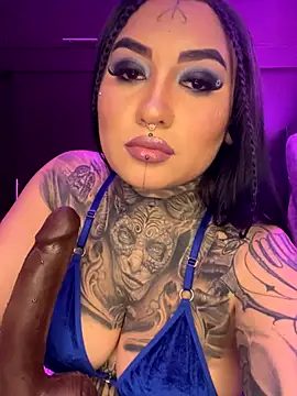 Snapshot of CloeeBeckam chatting on September 2025 07:34:01 AM CloeeBeckam online show from September 2025 07:34:01 AM