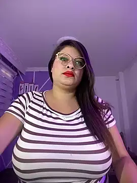 Snapshot of MiiaaJoness chatting on February 2025 02:58:01 PM MiiaaJoness online show from February 2025 02:58:01 PM