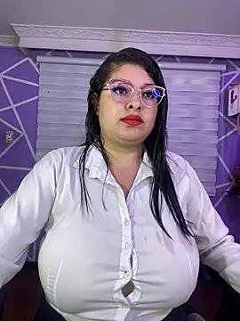 MiiaaJoness online show from May 2026 04:26:02 PM