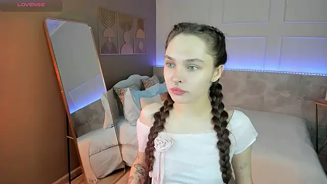 ChloeSunny online show from May 2026 02:16:01 PM