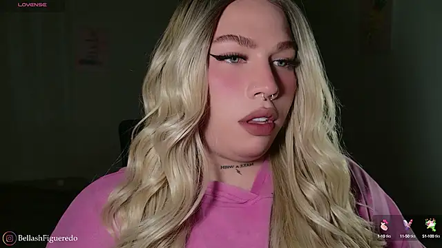 Snapshot of IsabellaFigueredo__ chatting on October 2025 10:00:02 PM IsabellaFigueredo online show from October 2025 10:00:02 PM