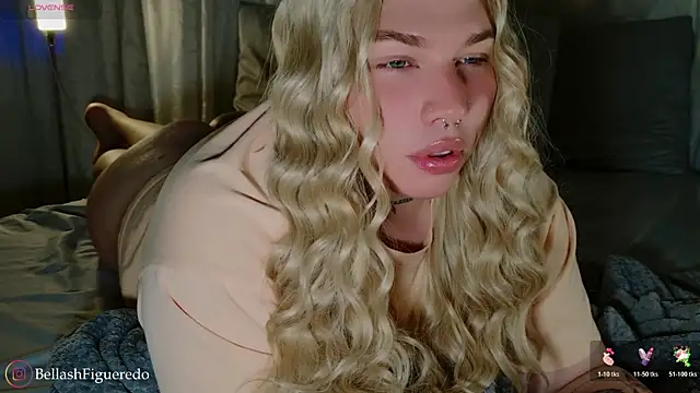 Snapshot of IsabellaFigueredo__ chatting on November 2025 07:04:02 PM IsabellaFigueredo online show from November 2025 07:04:02 PM