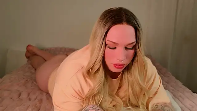 IsabellaFigueredo   online show from May 2026 07:30:01 PM
